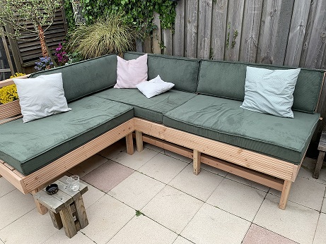 woorden garden bench